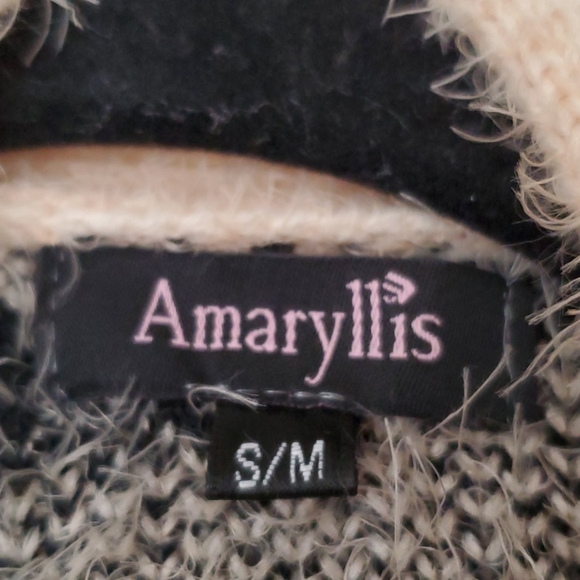 Amaryllis Leopard Cardigan - Picture 2 of 4